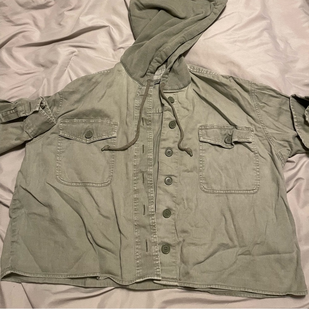 American Eagle cropped hoodie